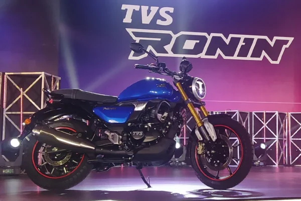 TVS Ronin Bike: 42.95kmpl का माइलेज और बेहतरीन परफॉर्मेंस के साथ, जाने कीमत और EMI डिटेल्स… TVS Ronin Bike