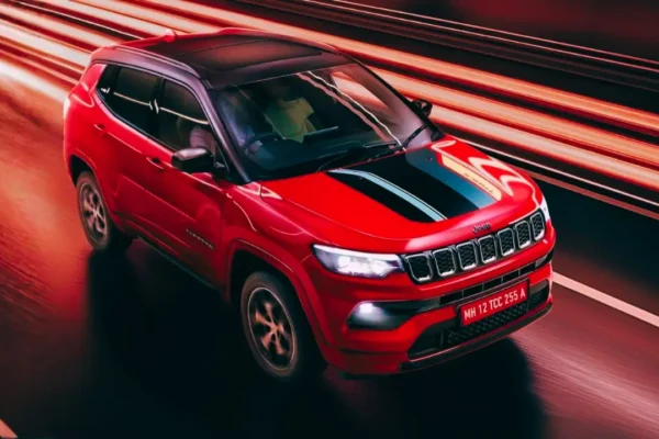 Jeep Compass Track Edition: Harrier और XUV700 को टक्कर देने आ रही नई Jeep Compass Track Edition, कीमत होगी इतनी? Jeep Compass Track Edition