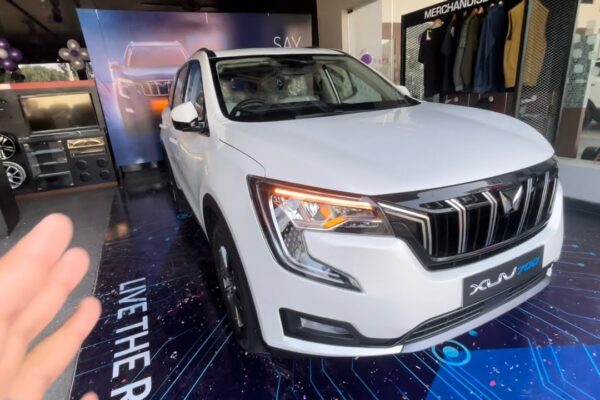 Mahindra XUV 700: ₹100,000 तक की बचत के साथ घर ले आये Mahindra XUV 700 SUV कार, पैनोरमिक सनरूफ जैसे फीचर्स के साथ Mahindra XUV 700