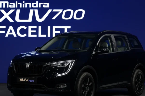 Mahindra XUV 700 Facelift: जल्द लॉन्च हो सकती है धांसू फीचर्स के साथ Mahindra XUV 700 फेसलिफ्ट मॉडल, दिखाई दी टेस्टिंग के दौरान Mahindra XUV 700 Facelift