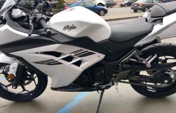 Kawasaki Ninja 300