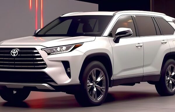 Toyota Innova Hycross